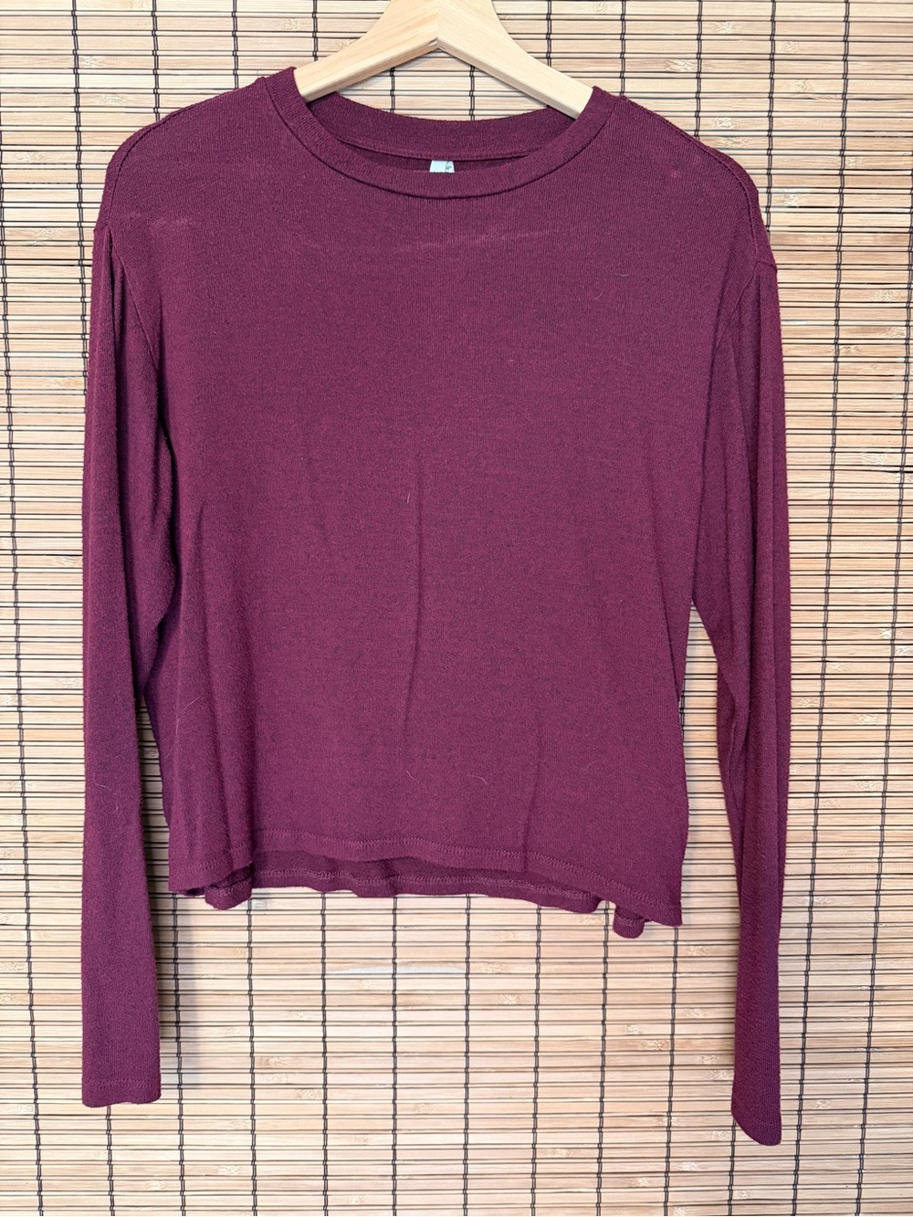 Mudd Long Sleeve Crewneck Top in Burgundy